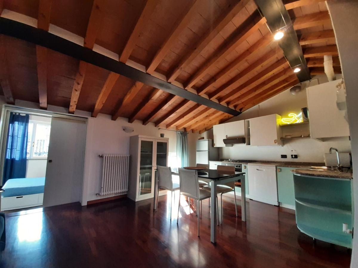 Appartamento Sui Tetti Di Parma Exteriér fotografie