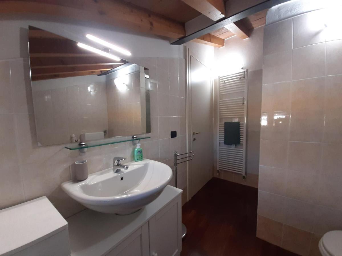 Appartamento Sui Tetti Di Parma Exteriér fotografie
